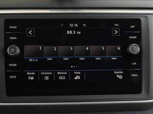 Used 2020 Volkswagen Atlas Cross Sport SE w/ Panoramic Sunroof Package FWD image 17