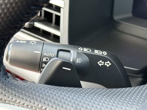 New 2026 Mitsubishi Outlander SE FWD image 40