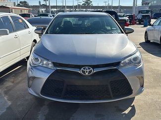 Used 2016 Toyota Camry SE video 2