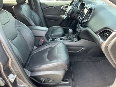 Used 2020 Jeep Cherokee Limited AWD/4WD image 25