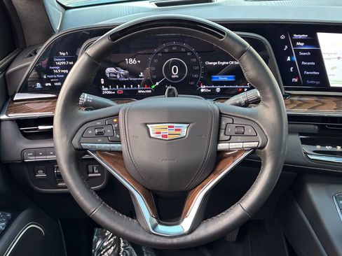 Used 2023 Cadillac Escalade Sport Platinum w/ LPO, ONYX Package image 28