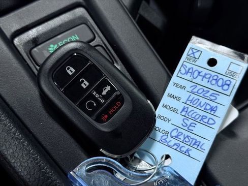 Certified 2025 Honda Accord SE image 35