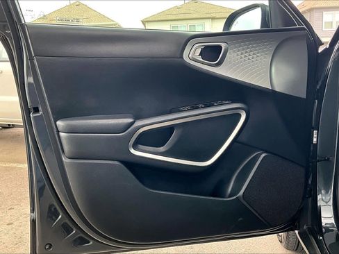 Used 2023 Kia Soul LX w/ Option Group 015 image 21