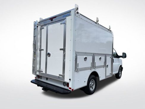 New 2026 GMC Savana 3500 w/ Power Convenience Package RWD image 6