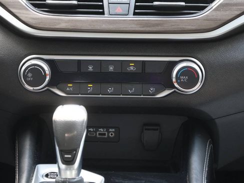 Used 2023 Nissan Altima 2.5 SV FWD image 21