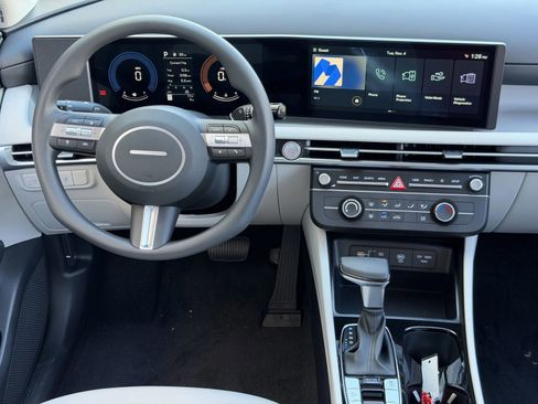 New 2026 Hyundai Tucson SE FWD image 11