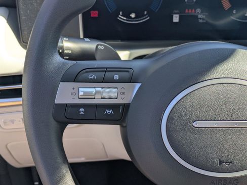 New 2026 Hyundai Tucson SEL image 18