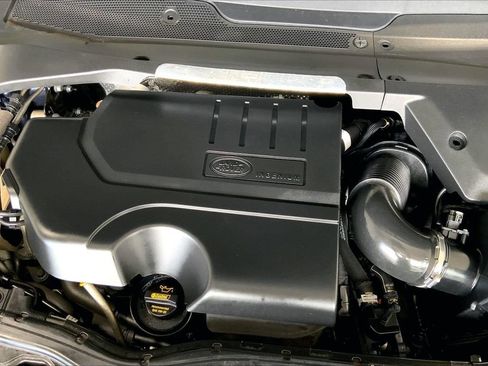 Used 2020 Land Rover Discovery Sport SE AWD/4WD image 32