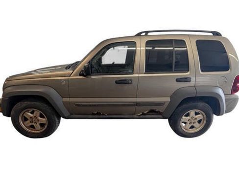 Used 2007 Jeep Liberty Sport AWD/4WD image 2