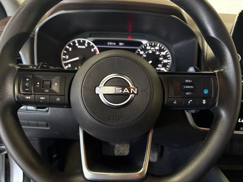 Used 2022 Nissan Rogue SV image 19