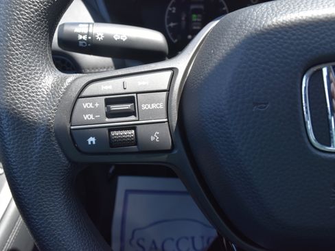 Certified 2024 Honda HR-V LX image 17