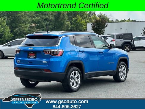Used 2025 Jeep Compass Latitude AWD/4WD image 7