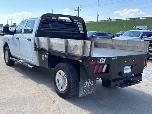 Used 2024 RAM 2500 Tradesman w/ Chrome Appearance Group AWD/4WD image 6