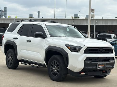 New 2026 Toyota 4Runner SR5 image 3