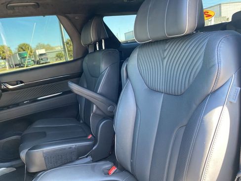 Used 2024 Hyundai Palisade Calligraphy image 11