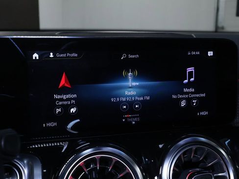 Used 2022 Mercedes-Benz GLB 250 4MATIC w/ Premium Package image 30