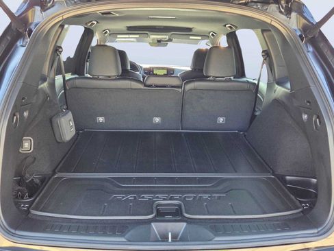 Used 2025 Honda Passport Black Edition image 8