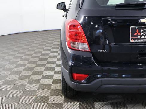 Used 2018 Chevrolet Trax LS FWD image 12