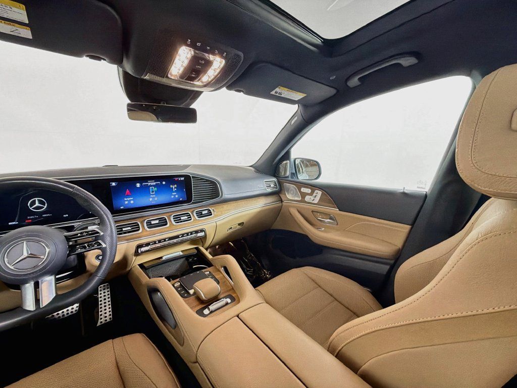 Used 2024 Mercedes-Benz GLS 450 4MATIC image 22
