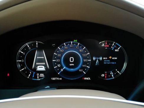 Used 2019 Cadillac Escalade Platinum image 45