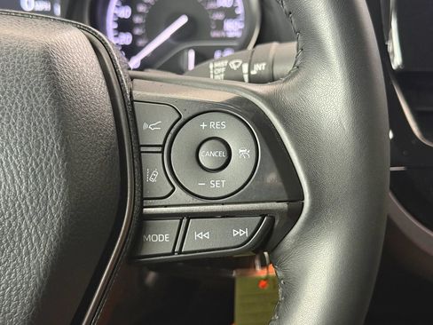 Used 2023 Toyota Camry SE FWD image 13