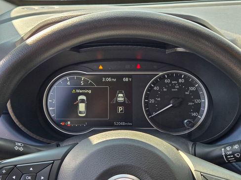 Used 2023 Nissan Versa SV image 36