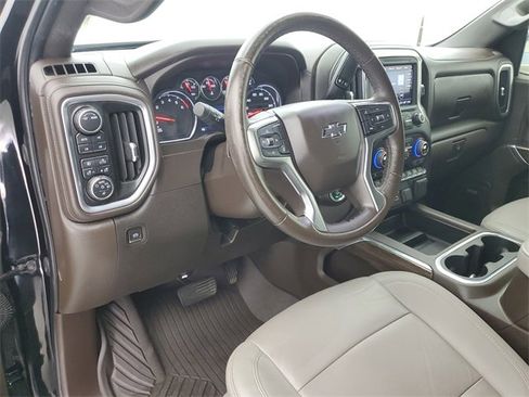 Used 2021 Chevrolet Silverado 1500 LT Trail Boss w/ LT Trail Boss Premium Package image 18