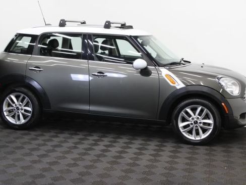 Used 2014 MINI Cooper Countryman FWD image 4