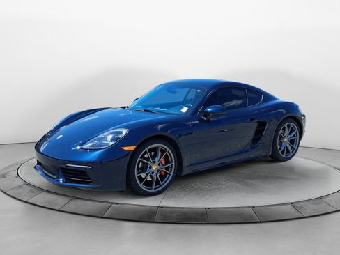 Used 2017 Porsche 718 Cayman S RWD image 3