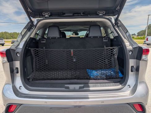 New 2026 Toyota Highlander Limited AWD/4WD image 32