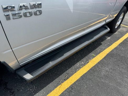 Used 2016 RAM 1500 Express AWD/4WD image 9