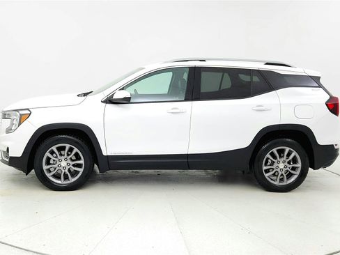 Used 2024 GMC Terrain SLT AWD/4WD image 2