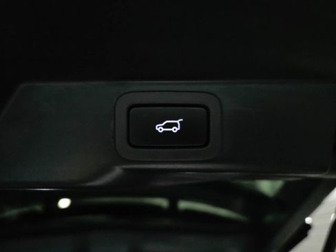 Used 2021 Land Rover Range Rover Sport HSE Silver Edition image 39