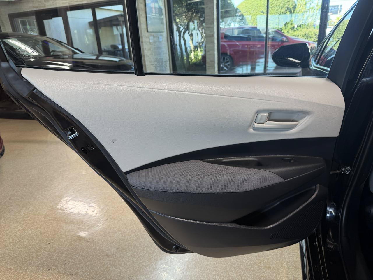 Used 2023 Toyota Corolla LE FWD image 25