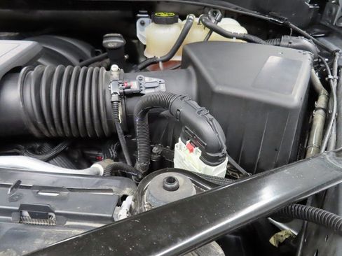 Used 2023 Chevrolet Silverado 1500 ZR2 w/ Technology Package image 31