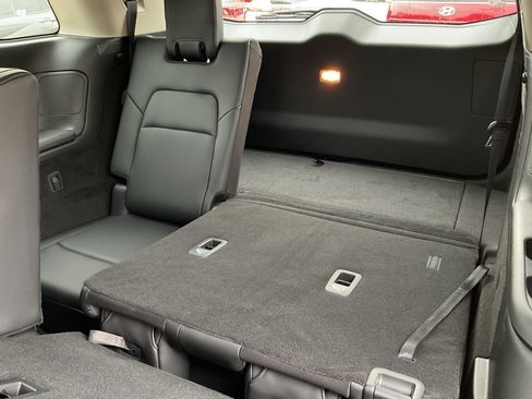 New 2026 Nissan Pathfinder SL FWD image 16