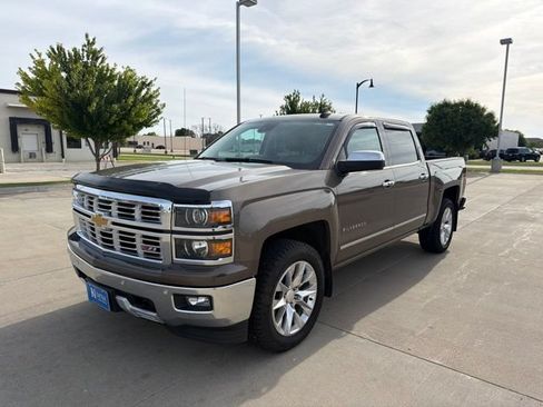 Used 2015 Chevrolet Silverado 1500 LTZ Z71 w/ LTZ Plus Package AWD/4WD image 3