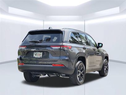 New 2026 Jeep Grand Cherokee Altitude