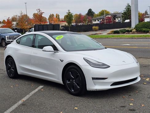 Used 2019 Tesla Model 3 Performance image 3