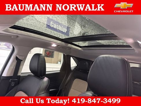 Used 2021 Ford Escape Titanium w/ Titanium Elite Package AWD/4WD image 16