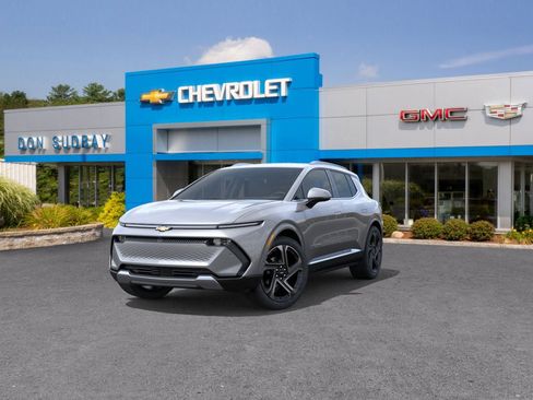 New 2025 Chevrolet Equinox EV LT w/ Convenience Package II image 8