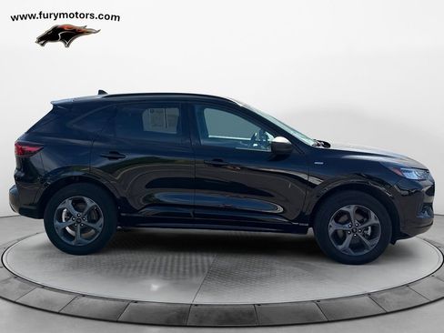 Used 2024 Ford Escape ST-Line w/ Tech Pack #1 AWD/4WD image 2
