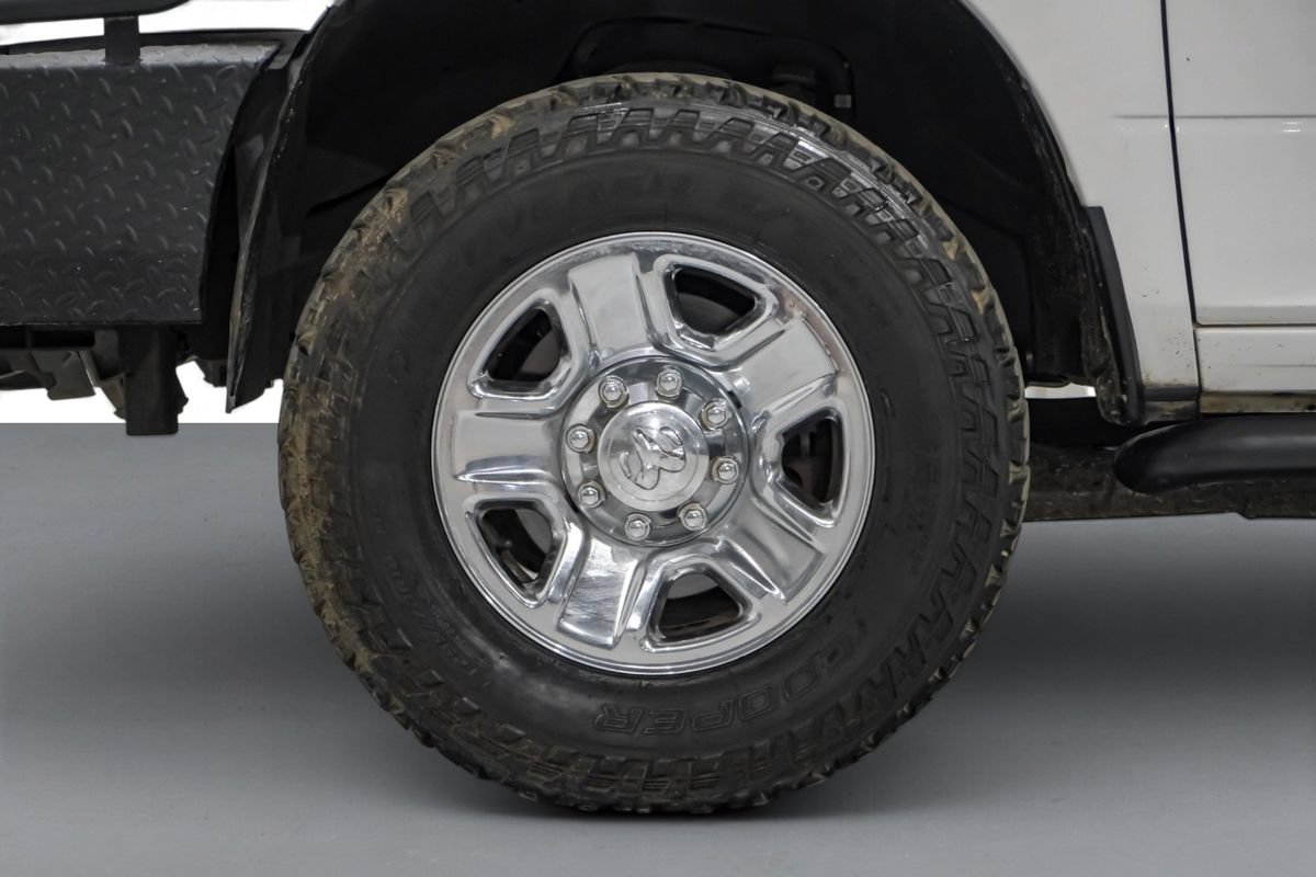 Used 2014 RAM 2500 Tradesman w/ Chrome Appearance Group AWD/4WD image 59