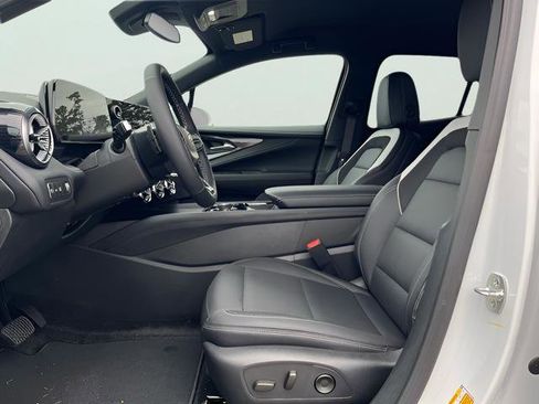 New 2025 Chevrolet Blazer EV LT AWD/4WD image 17