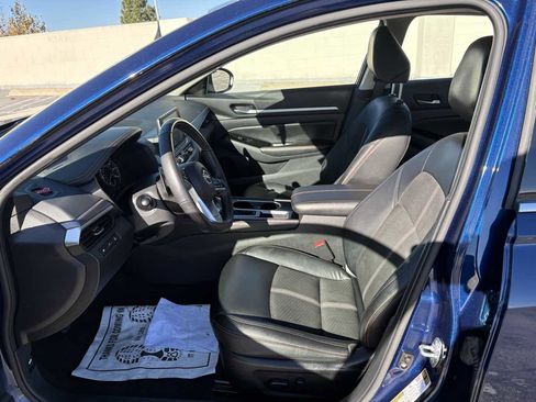 Used 2024 Nissan Altima 2.5 SR image 17