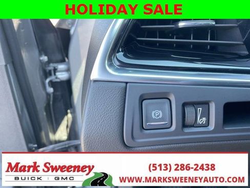 Used 2024 Cadillac XT6 Premium Luxury FWD image 17