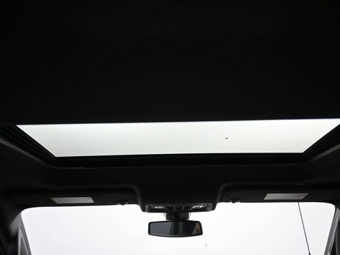 Used 2022 Chevrolet Silverado 2500 High Country w/ Safety Package II image 55