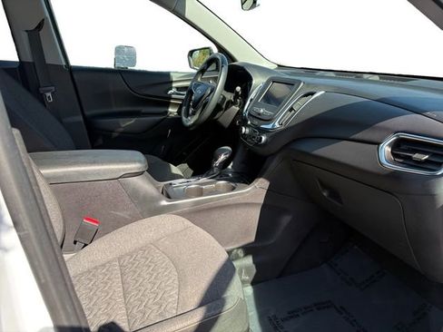 Used 2024 Chevrolet Equinox LT FWD image 20