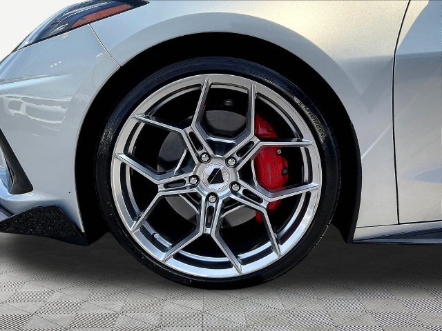 Used 2021 Chevrolet Corvette Stingray Convertible w/ Z51 Performance Package RWD image 30