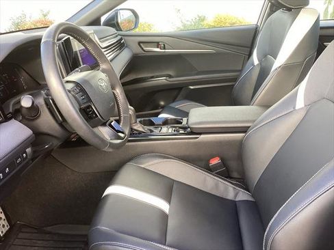 Certified 2025 Toyota Camry SE w/ Convenience Package image 3